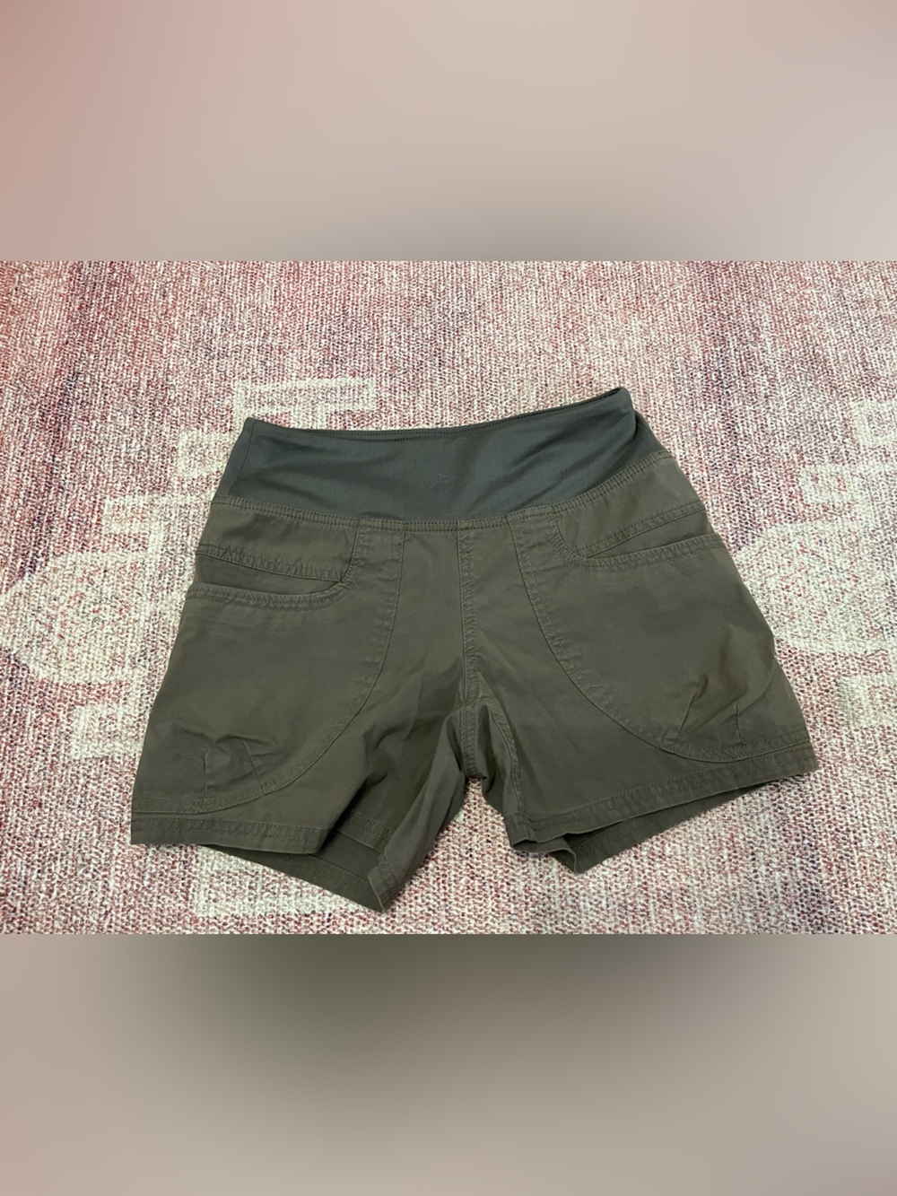 Prana Kanab short on olive green elastic waist 5 inch inseam xs